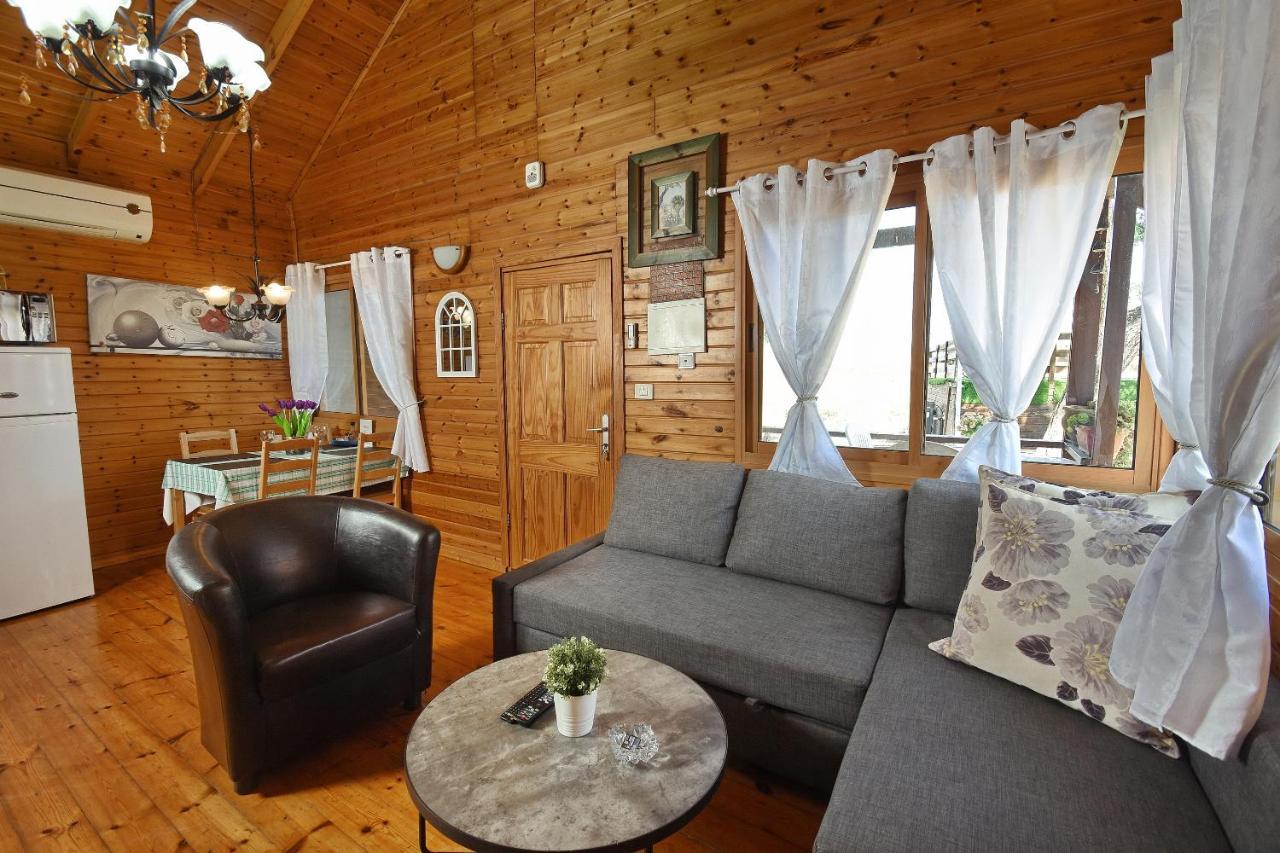 Villa Tal Nof Cabins Manot Exterior foto